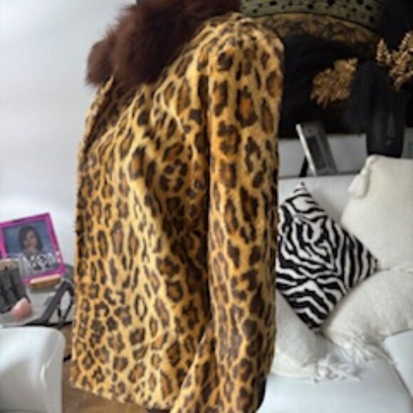 Faux Fur short jacket with fur collar & cuffs - Picture 8 of 13